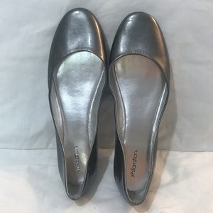 Xhilaration Cobalt Silver Flats Size 8 - NWOT